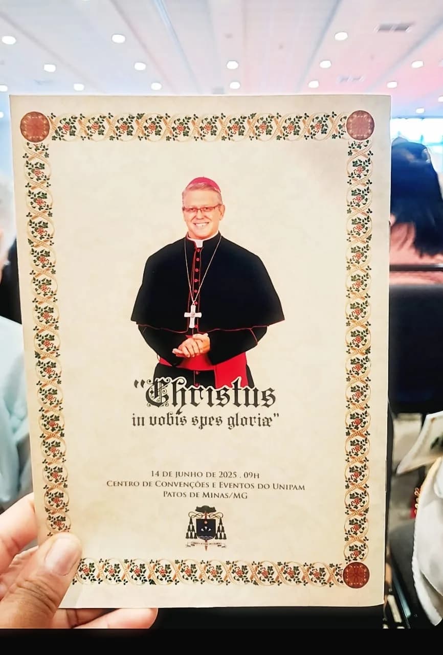 Convite da ordenação episcopal de Dom Antônio Carlos Paiva como Bispo de Oliveira-MG